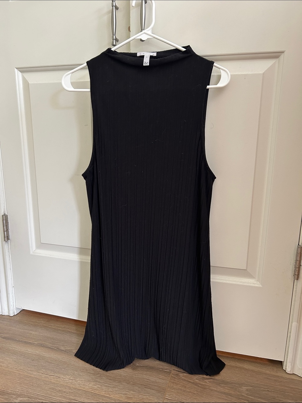 Leith Sleeveless Ribbed Black Dress